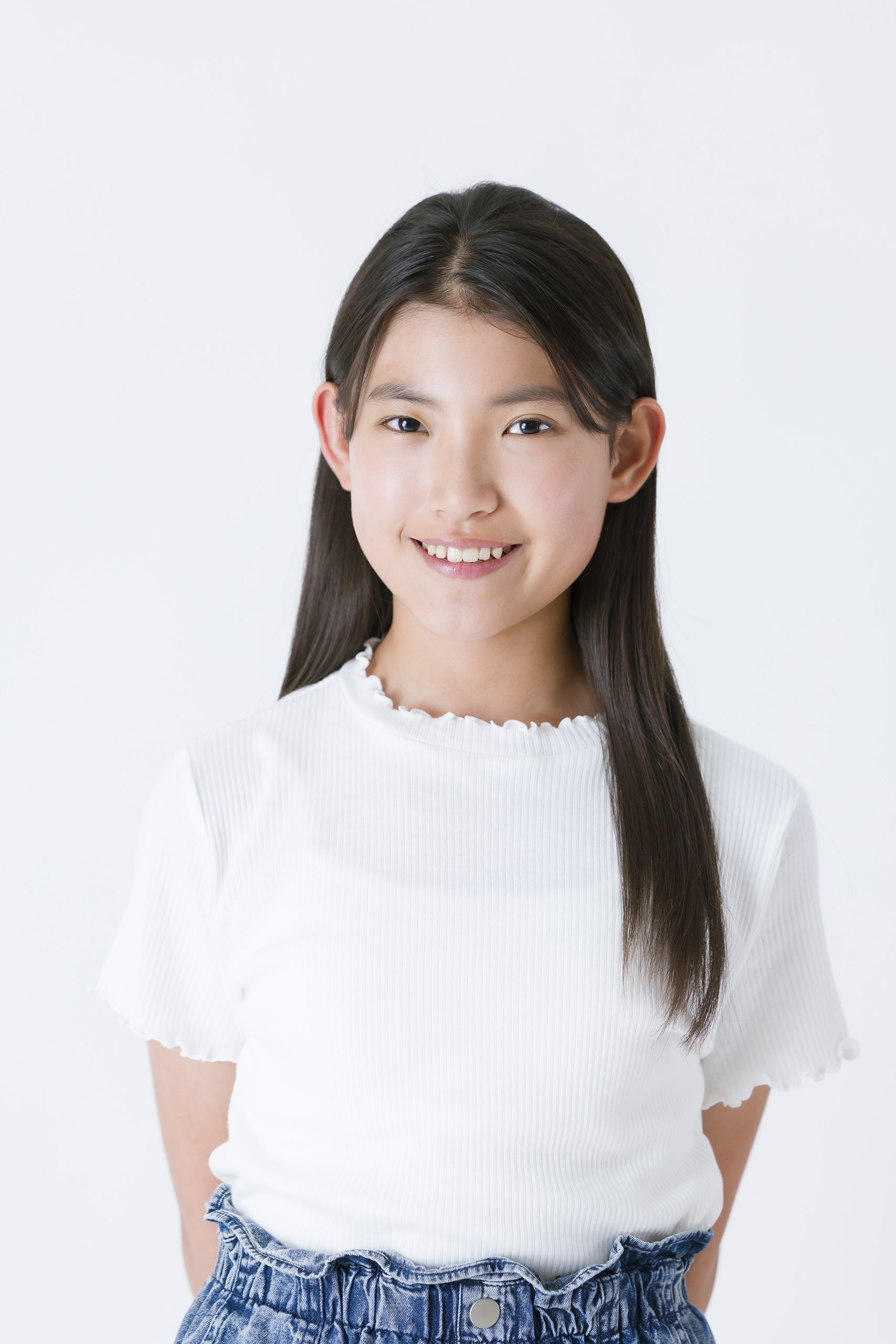 山本　茜音